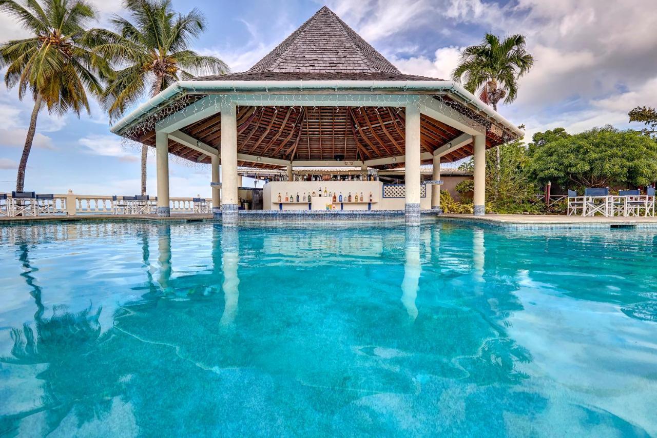 ホテル Starfish Tobago Black Rock エクステリア 写真