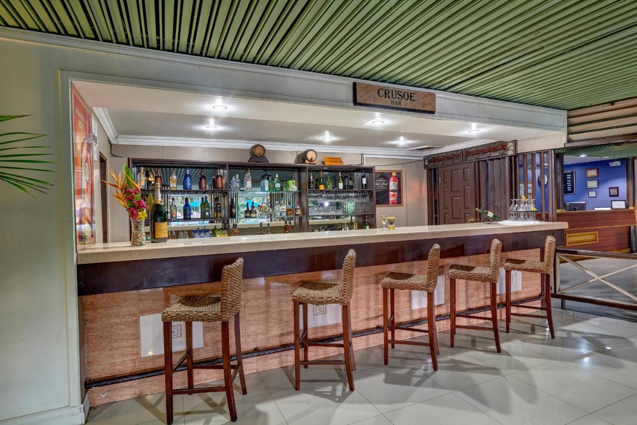 ホテル Starfish Tobago Black Rock エクステリア 写真