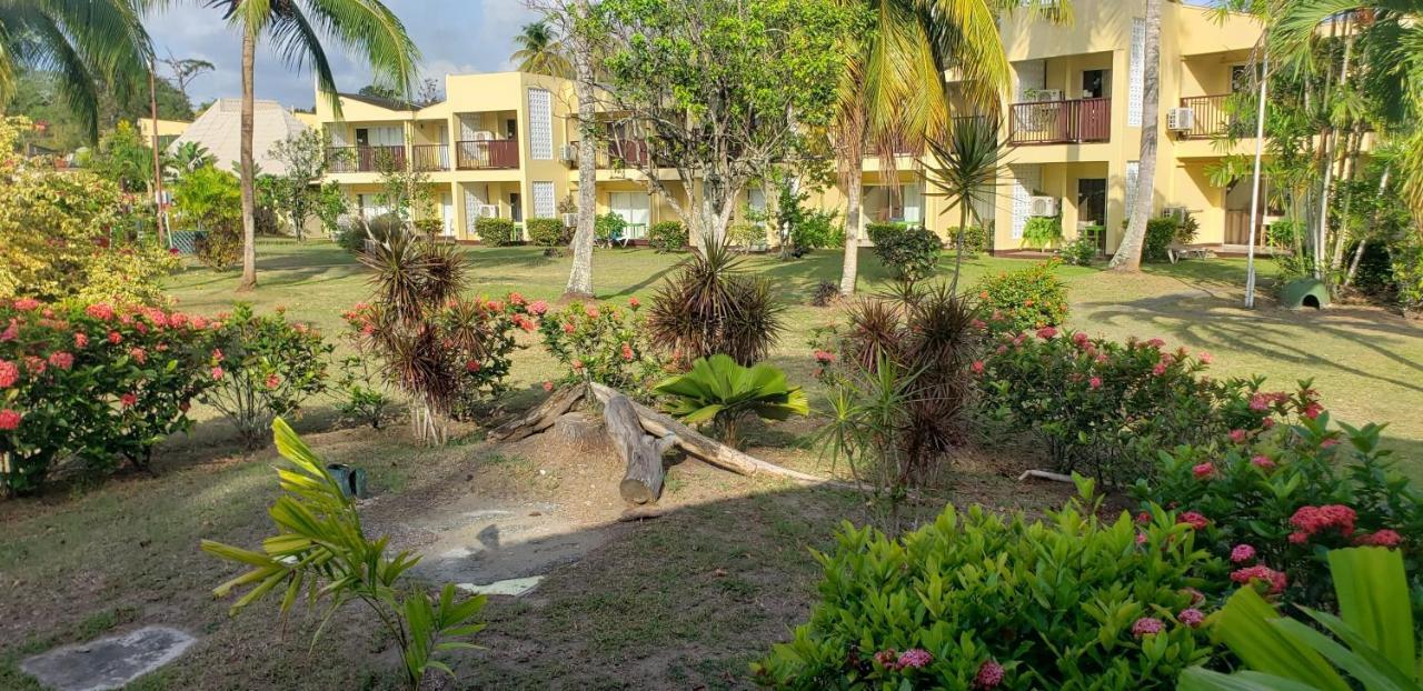 ホテル Starfish Tobago Black Rock エクステリア 写真
